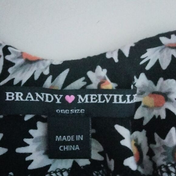 "Brandy Melville" woman's summer shirt - Picture 6 of 7